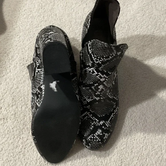Elegant Snakeskin Ankle Booties - Picture 2 of 6